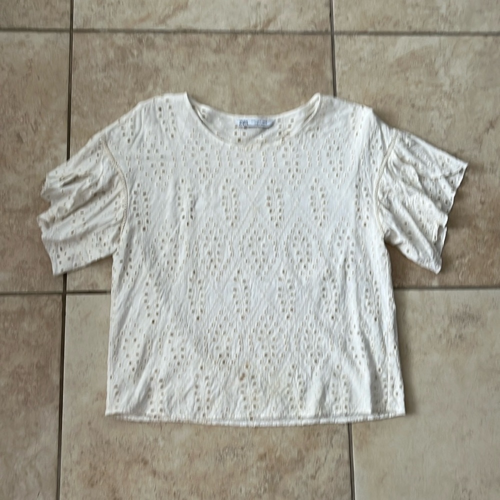 Zara cream color eyelet Crop top